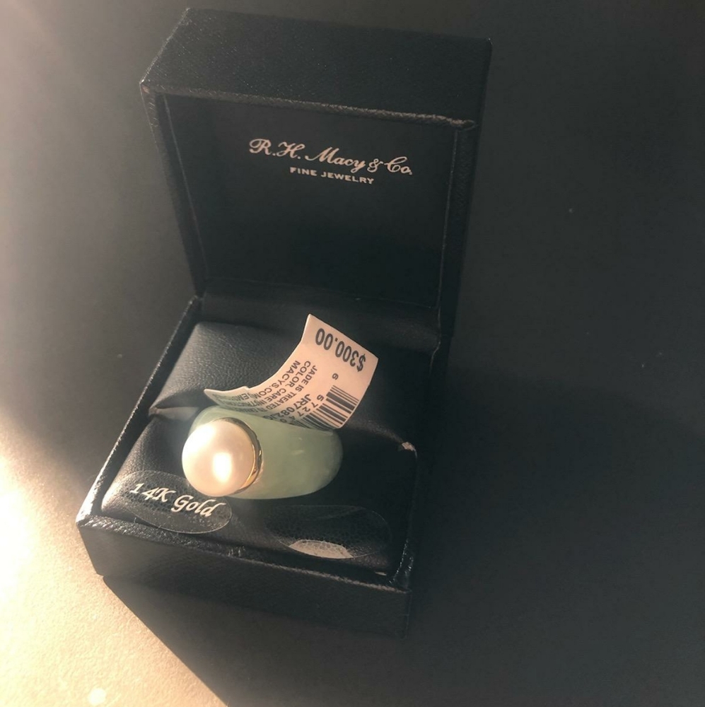 Jade pearl ring